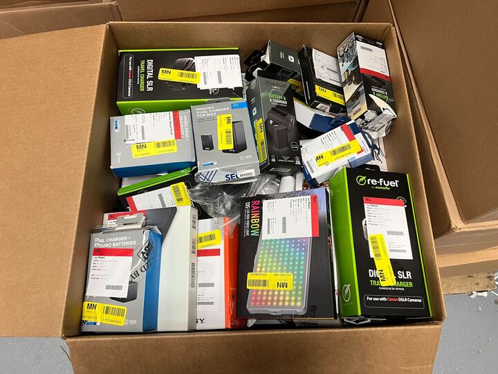 BOX OF RETURNS (Electronics) -  ITEMS 	44 - MSRP $2,180.84